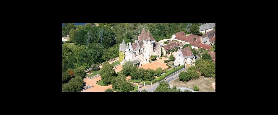 aerial photograph of the Chateau des Milandes