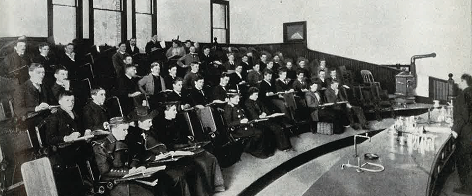 Classroom-1890s-960x400