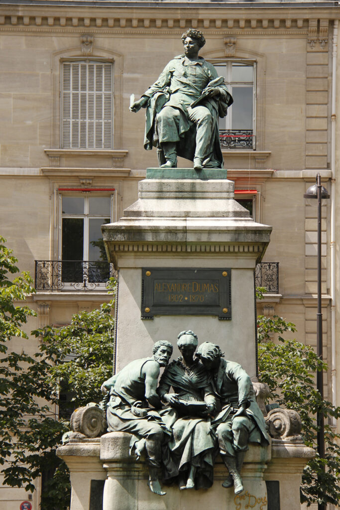Statue of Alexander Dumas