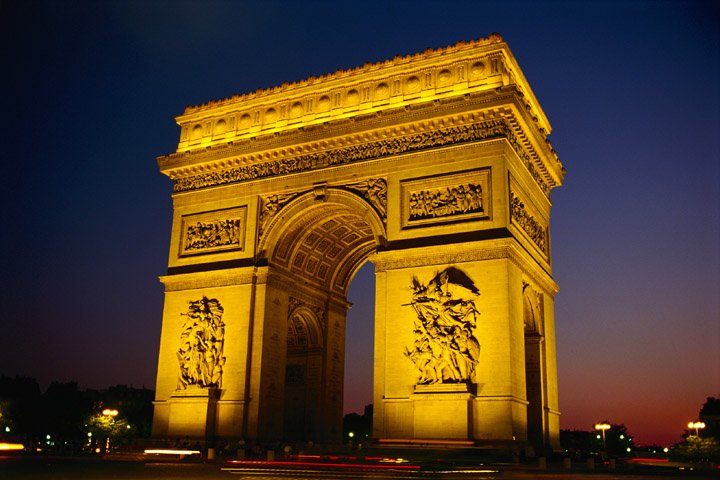 Arc de triomphe at night