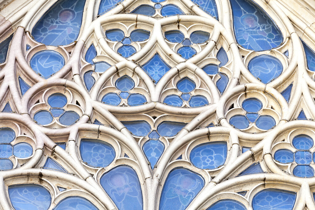 Details of rose window