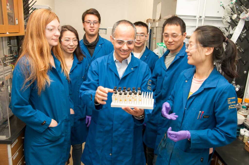 Omar Yaghi in the lab with students